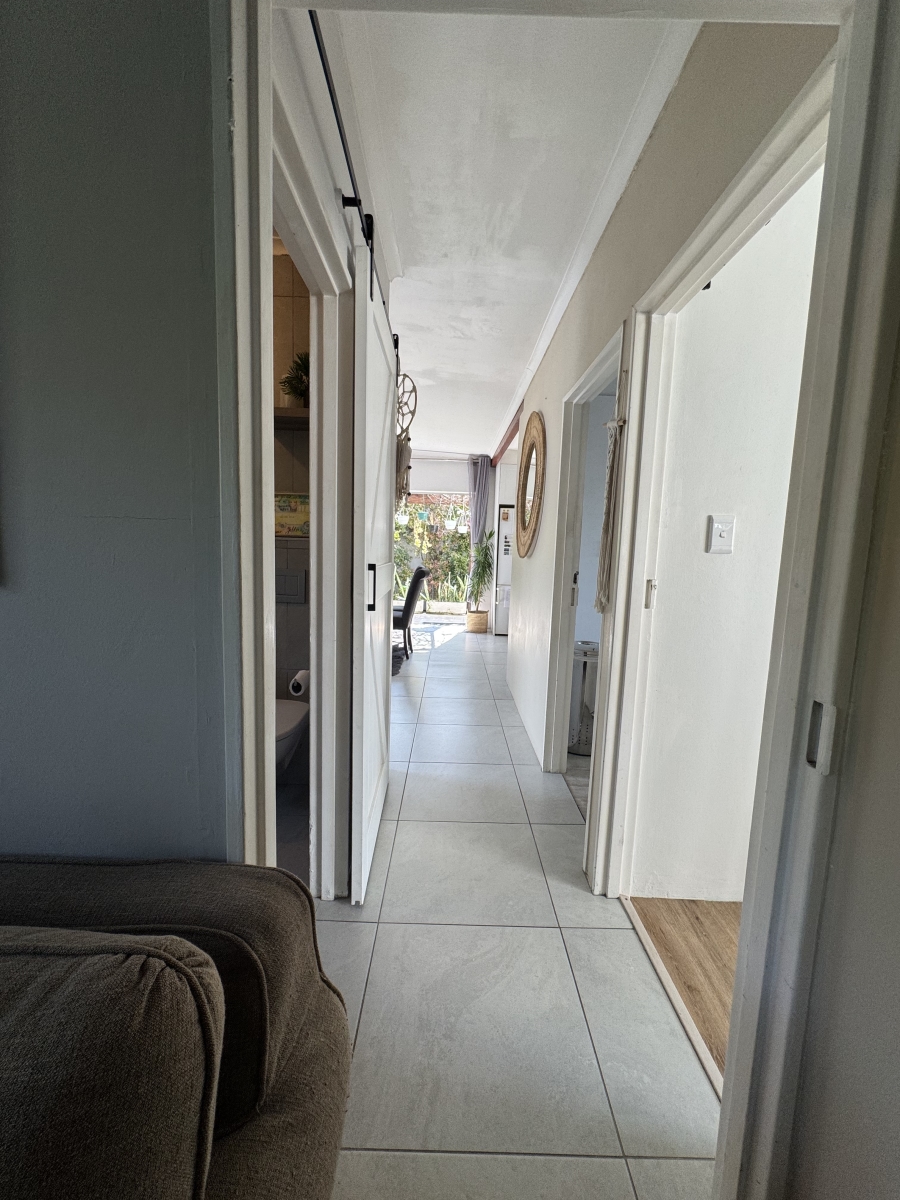 To Let 1 Bedroom Property for Rent in Kirstenhof Western Cape